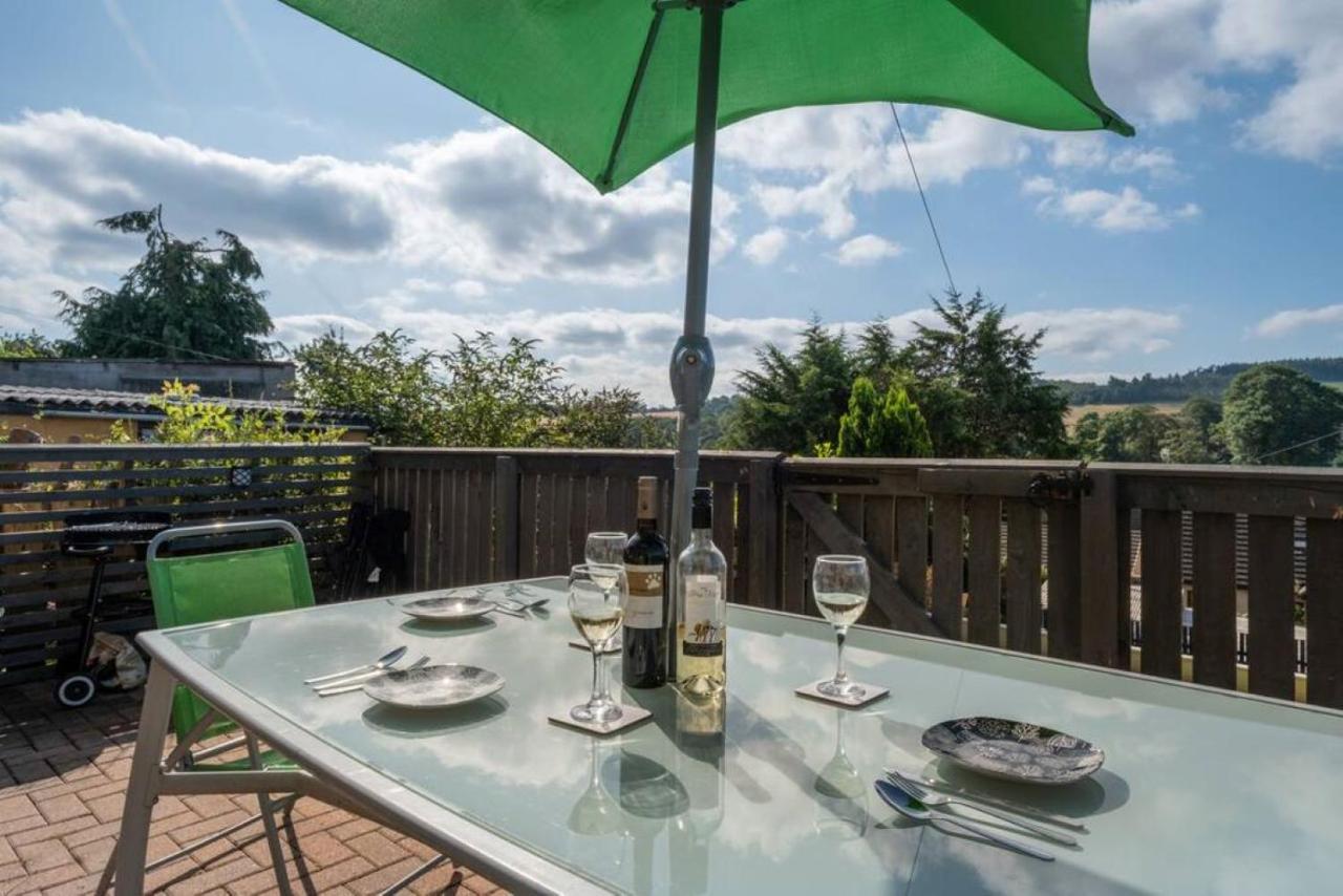 The View Brechin Apartment Luaran gambar