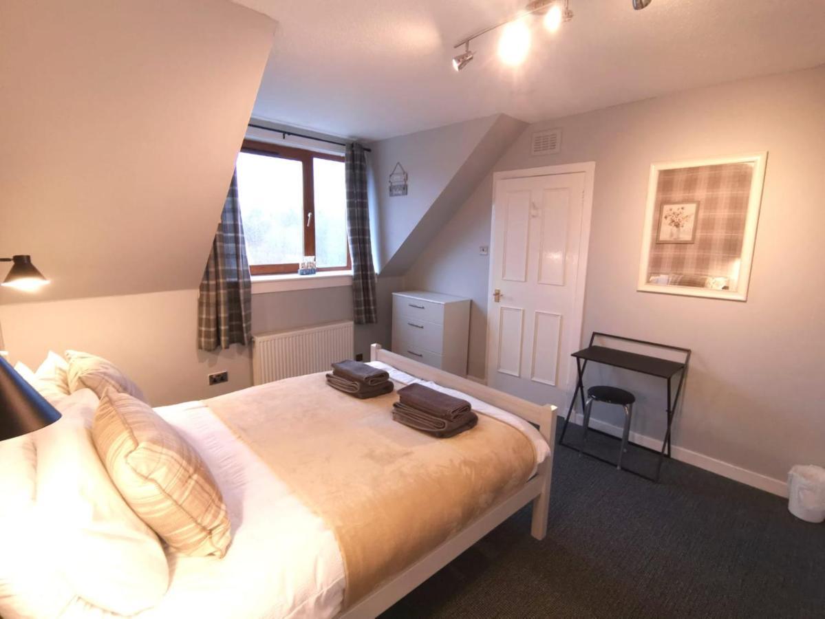 The View Brechin Apartment Luaran gambar